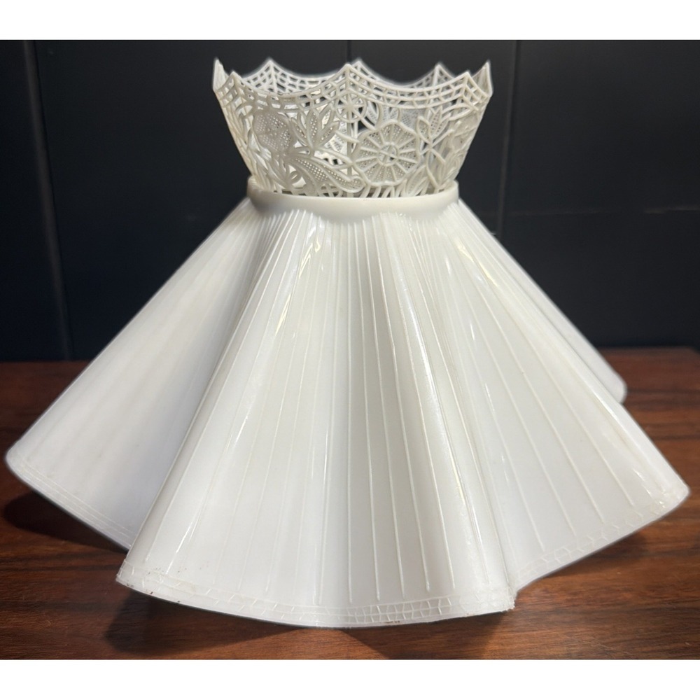 Vintage 50's Scalloped Ruffled Boudoir Plastic Lampshade Clip On